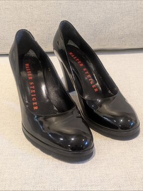 Walter Steiger Black Patent Leather Classic Pump Size EU 41 US 10